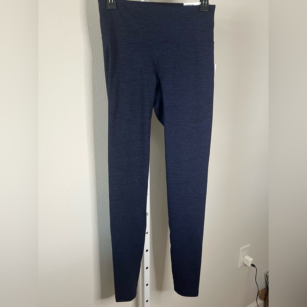 NWT-Old Navy High Rise Performance Navy Leggings-Medium Tall